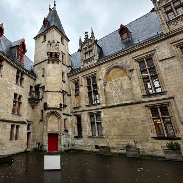 bibliothèque forney